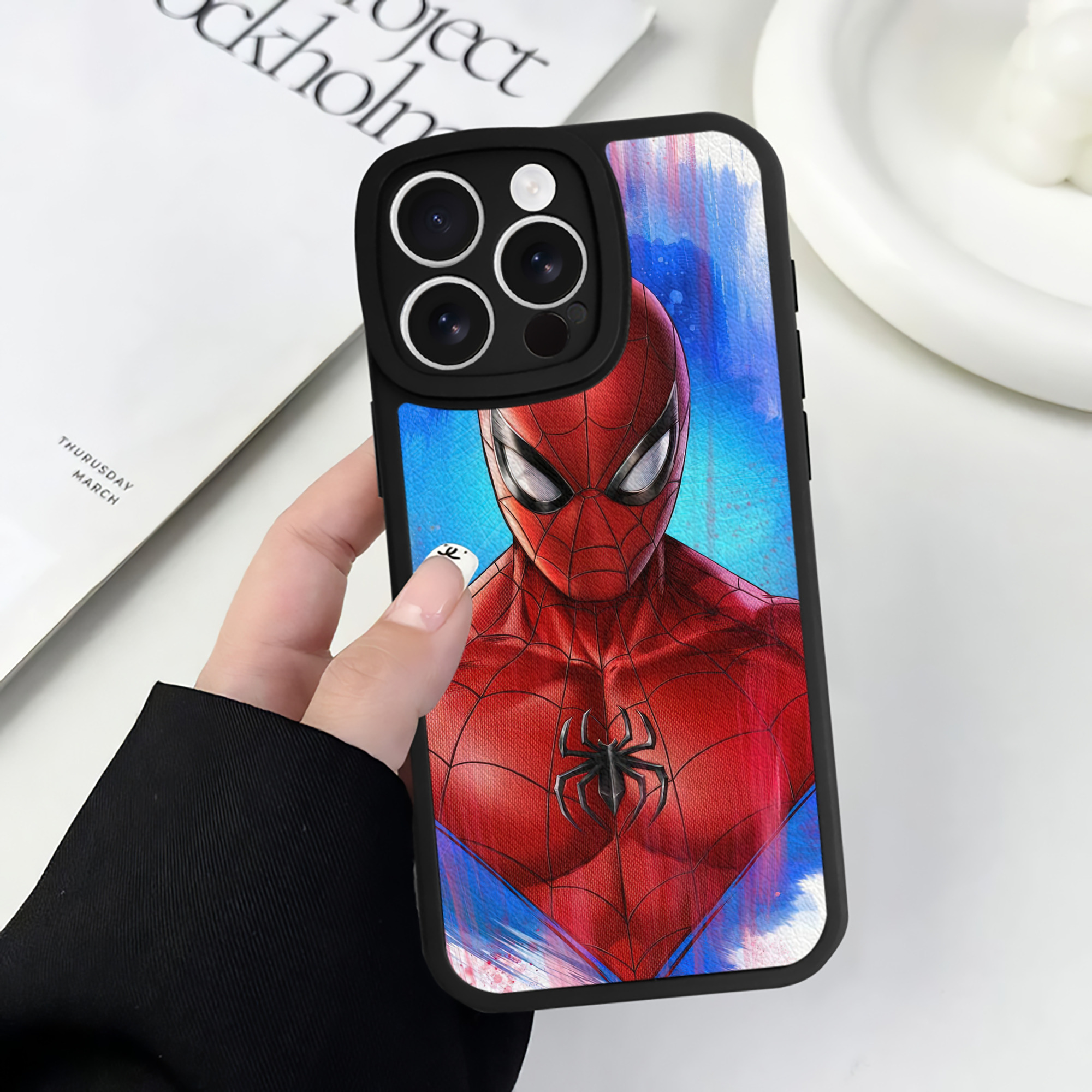 （画像用） Spider Man スパイダーマン 【iPhone 16シリーズ対応】シリコンスマホケース（レザー調） 材質：シリコン